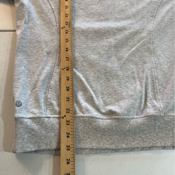 Lululemon Scuba Crew Heathered Core Ultra Light Grey Athletic Workout Sz 6* - Picture 10 of 13